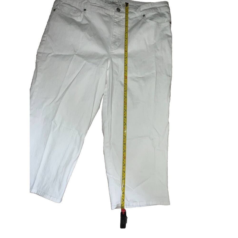 Gloria Vanderbilt Women's White Slimming Classic Rise Capri Jean Sz 16 - Picture 3 of 10